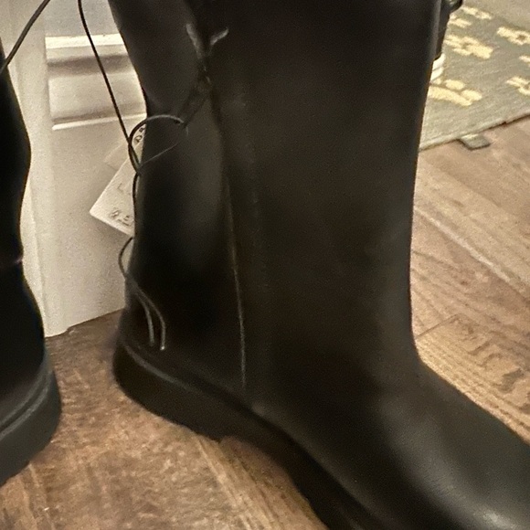 Brand new boots size 9 Primark. Manmade uppers. - Picture 3 of 5